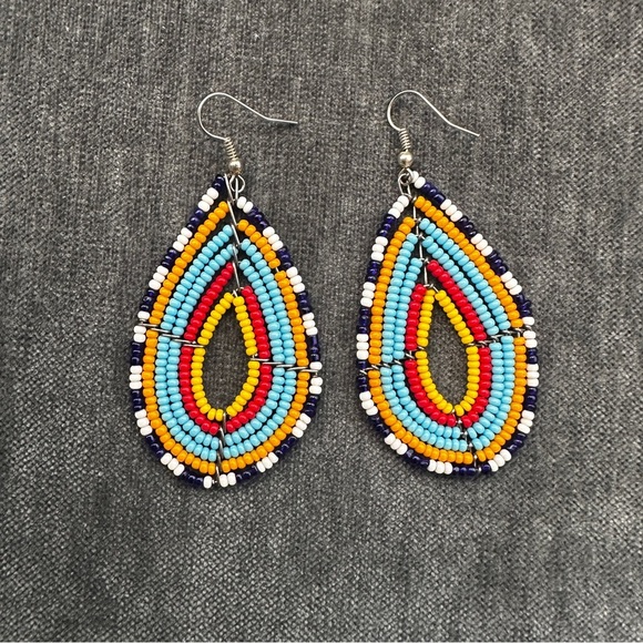 NEW African Handmade Beaded Earrings - Picture 4 of 5
